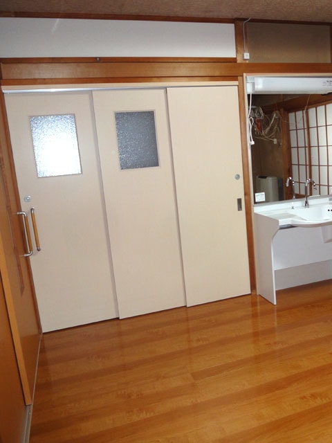 トイレの3枚引き戸
